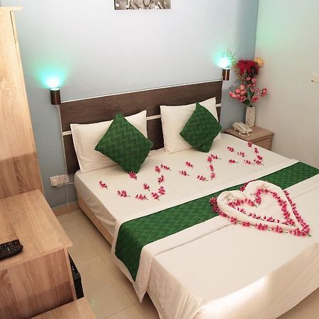 Elite Beach Inn Hulhumale Esterno foto